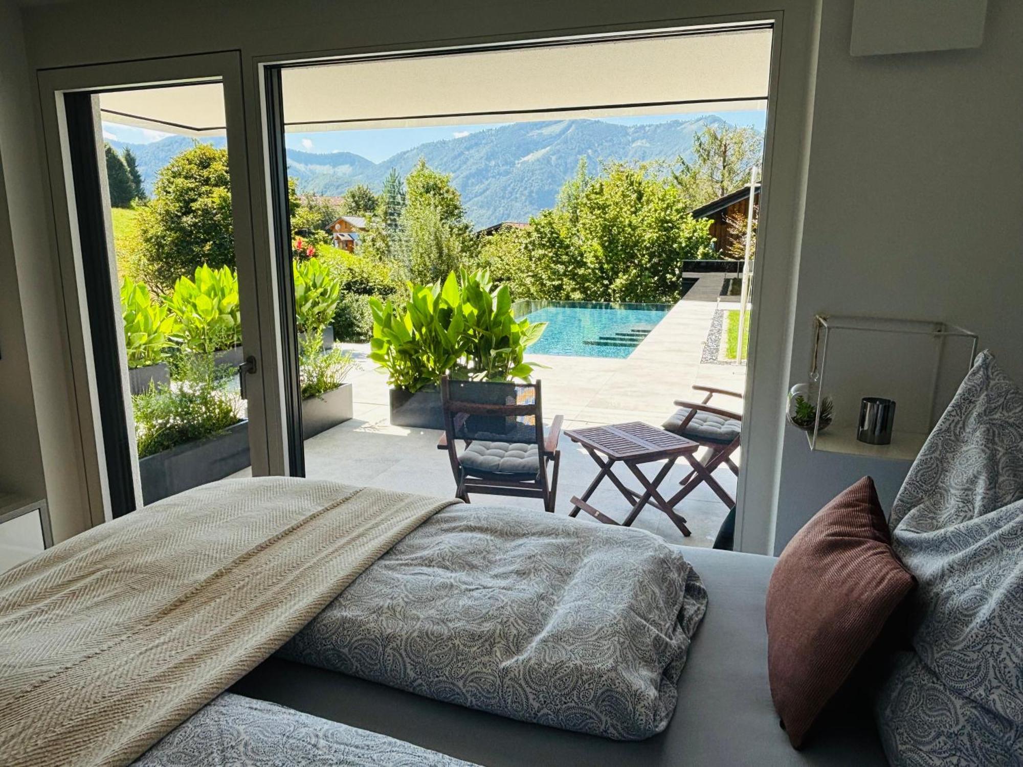 Place2be - With Infinity Pool Apartment