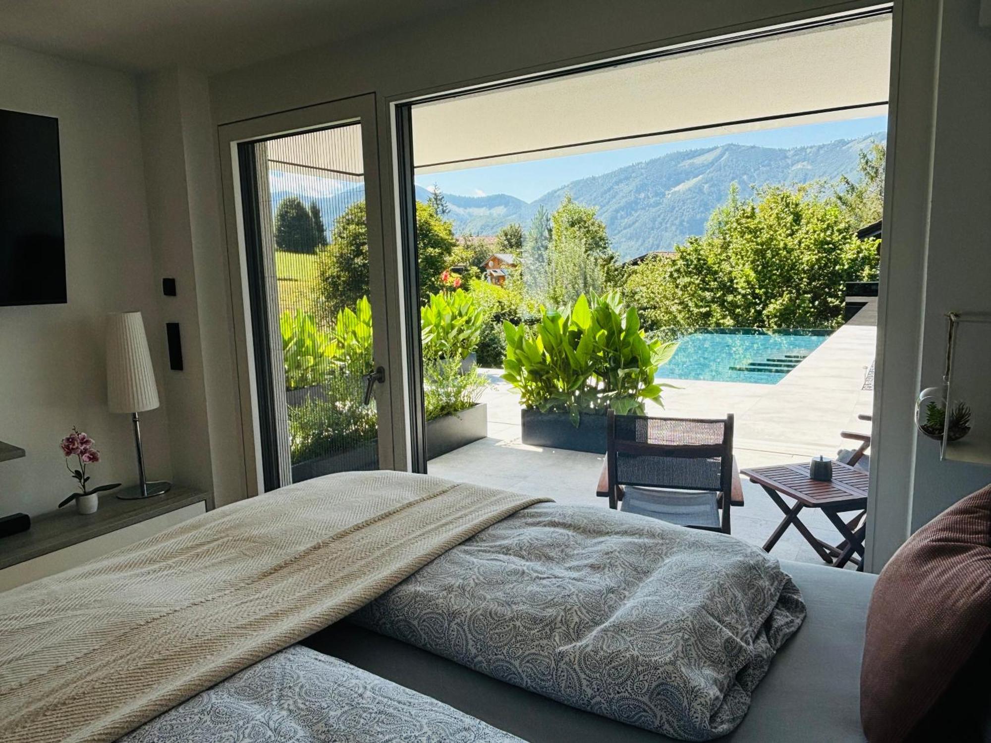 Place2be - With Infinity Pool Apartment *