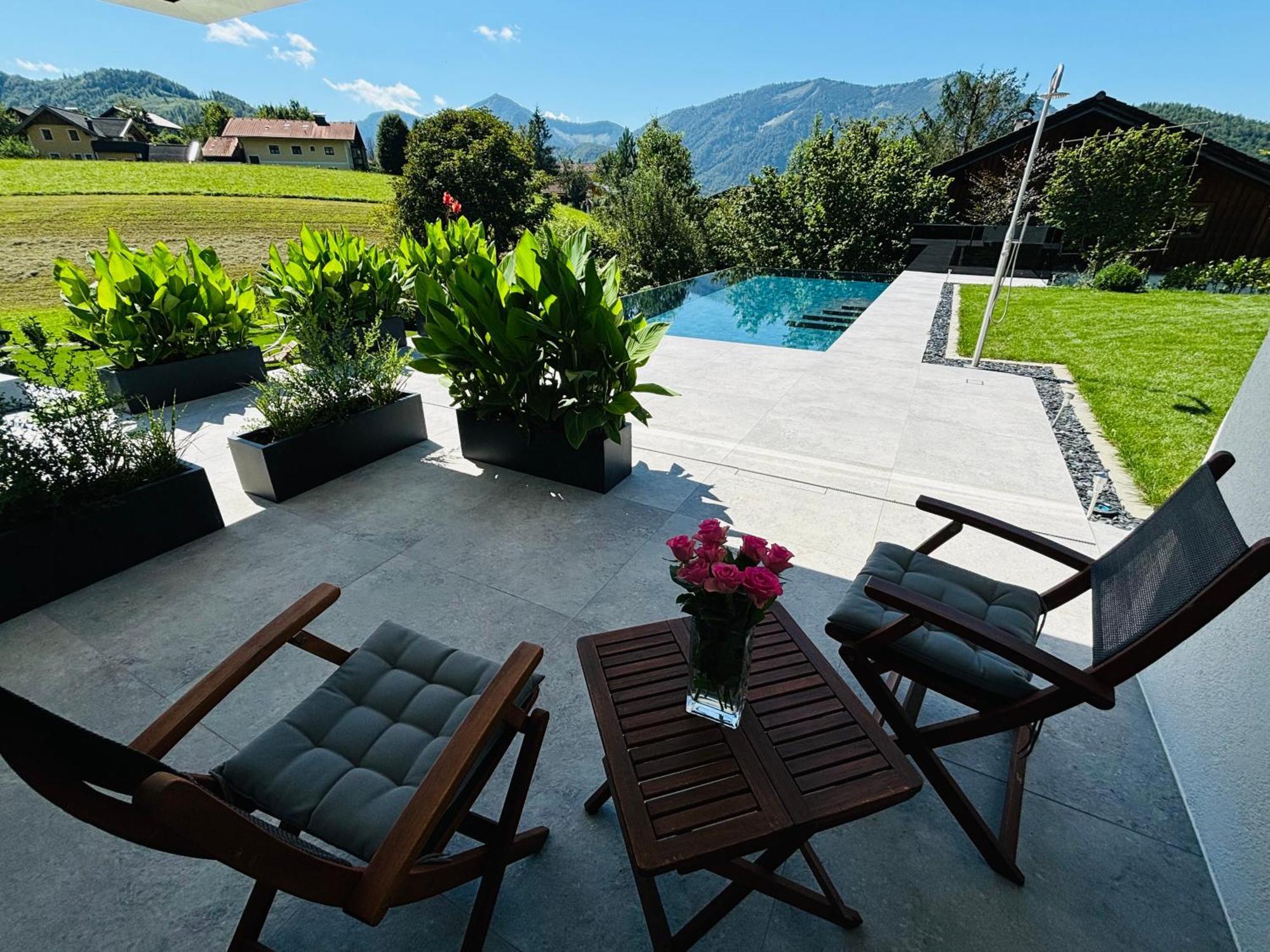 Place2be - With Infinity Pool Apartment