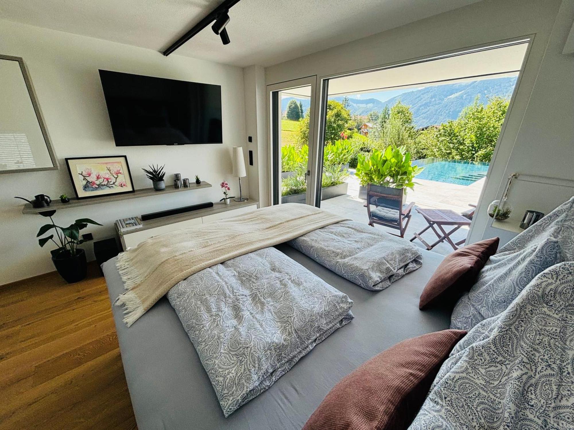 Place2be - With Infinity Pool Apartment *